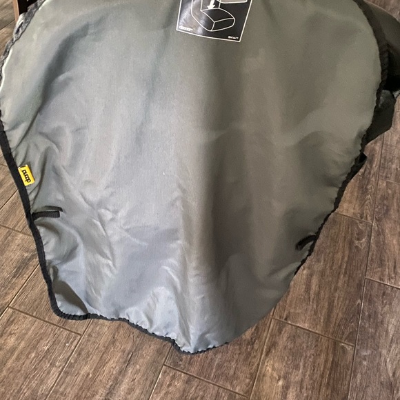 Midnight black doona stroller. - Picture 7 of 7